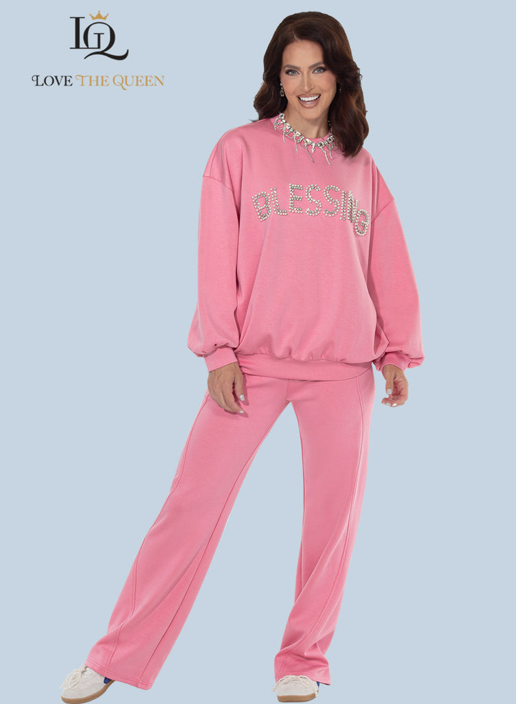 2pc. Top & Pant Set - Love The Queen. Style 17640